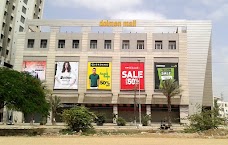 Dolmen Mall Hyderi karachi