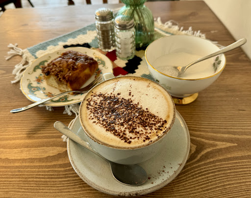 Y2 Cafe - Visual