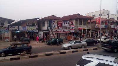 Electronics Store