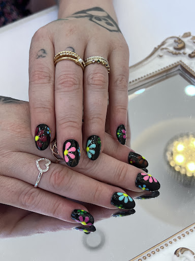 Harwich Nails