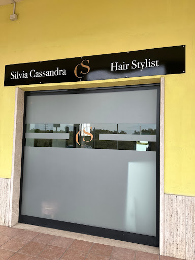 Silvia Cassandra Hair Stylist - Thumbnail