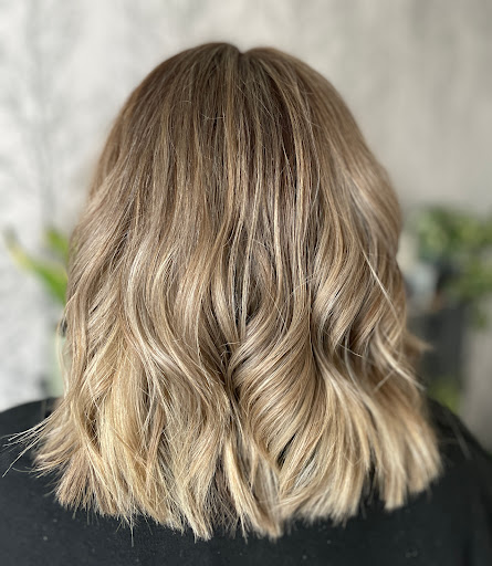 Natalie Hirst - Hairdressing - Thumbnail