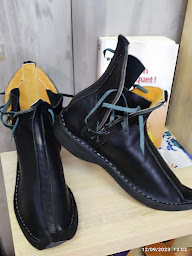 Photo n°13 de Le Petit Plus... à Gruissan (Magasin de chaussures)