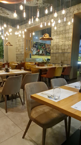 Nyitvatartás: Ape Regina Italian Restaurant