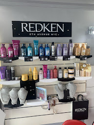 Photo n°4 de H&A Coiffure Boulogne Billancourt à Boulogne-Billancourt (Magasin de produits de beauté)