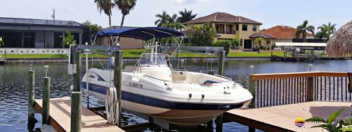 Waterside Villas with Boats - Thumbnail