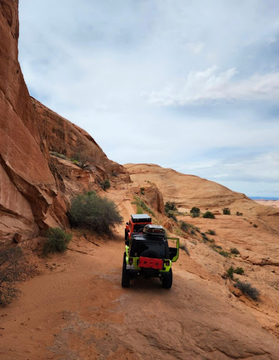 Hole In The Rock "Jeep Badge of Honor" trail - Thumbnail