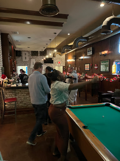 Packard's Pub - Visual