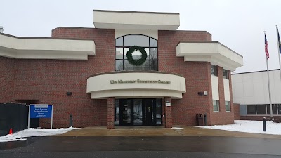 Mid Michigan Community College - Library