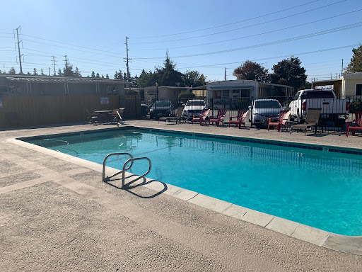 Holiday Manor Mobile Home Park - Thumbnail