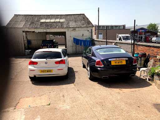 Hand Car Wash In Stafford - Thumbnail