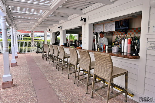 Courtyard Pool Bar - Visual