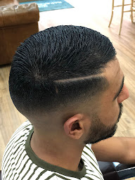 Photo n°8 de 235TH Barber Street à Asnières-sur-Seine (Salon de coiffure)