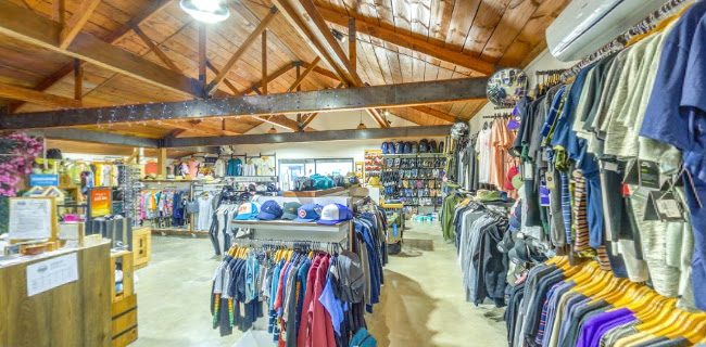 Raglan Surf Emporium Open Times