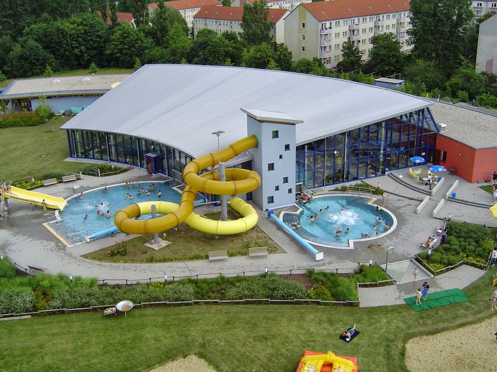 Freizeitbad Woliday Wolfen - Schwimmschulen Bitterfeld-Wolfen