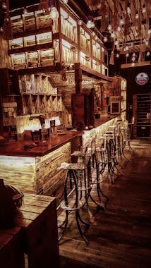 Wooden Bar Serpong, Author: GODJOB159 GOODJOB