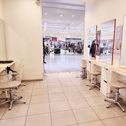 Photo n°2 de Saint Algue - Coiffeur Barjouville à Barjouville (Magasin de cosmétiques)