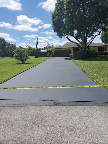Mid-State Asphalt Sealcoating & Repairs
