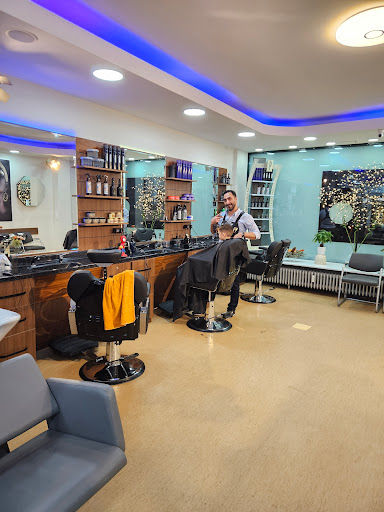 Afshin Barber