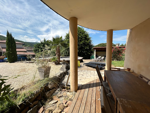 Photo de Gîte et Maison d'hôtes des 2 chênes à Bessenay (69690)