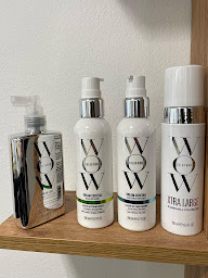 Photo n°16 de LE MADEMOIS’ELLE à Laval (Salon de coiffure)