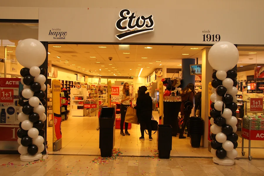 Etos Rotterdam - Zuidplein hoog 743 photo