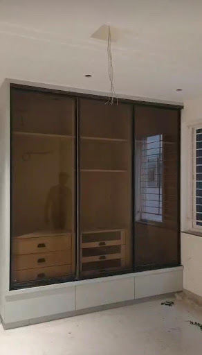 Aluminium Profile Shutter & Slim Partition Ahmedabad
Aluminium Profile Shutter &