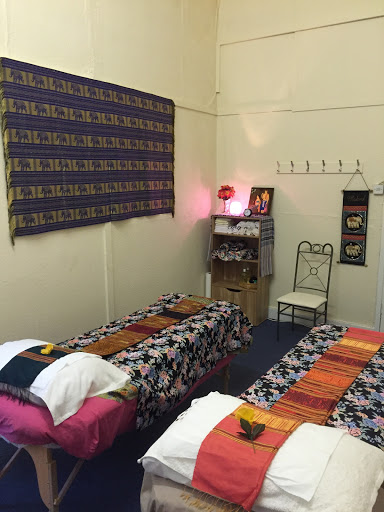 Daras Massage and Spa