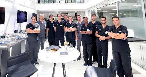 Dr Majed ISSA-Chirurgien orthopédiste-Sport et arthrose-Paris Lilas - Thumbnail