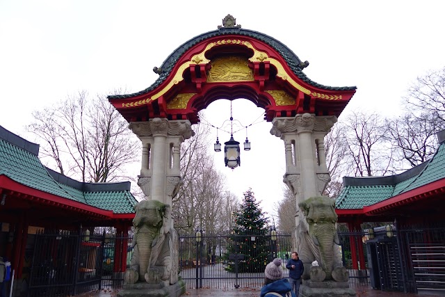 Eingang Zoo (Elefantentor)