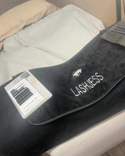 Lashjess - Thumbnail