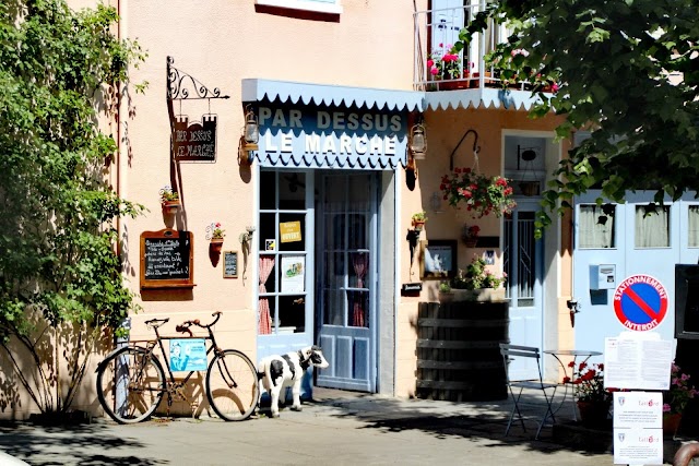 Par dessus Le Marché