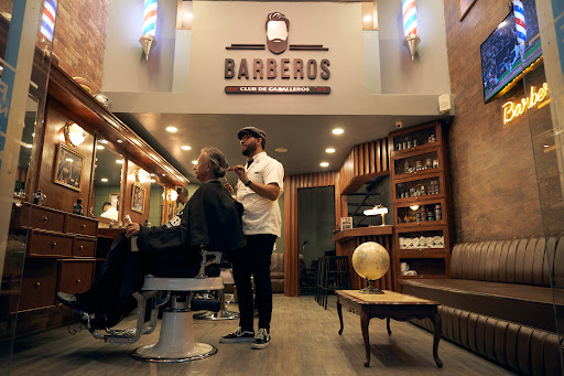 BARBEROS - PLAZA CARACOL