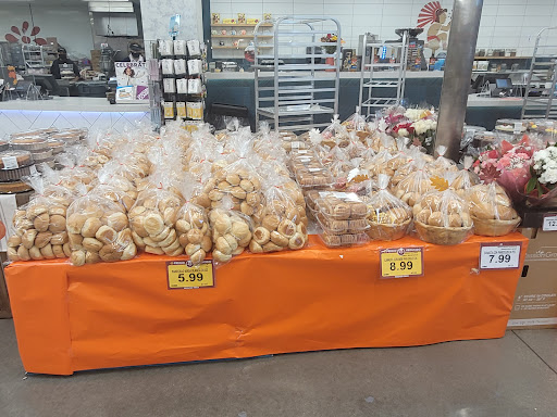 Cardenas Market Gallery - United States