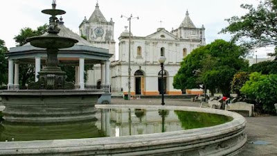 Photos of Nicol&aacute;s Ulloa Central Park