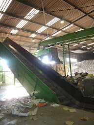 Photo n°5 de Centre de tri et traitement des déchets professionnels - Veolia à Manosque (Service de gestion des déchets)