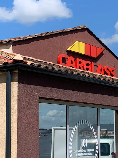 Photo de Artisan Douchet charpentier couvreur zingueur Installateur velux Gouttière alu à Saint-André-de-Cubzac (33240)