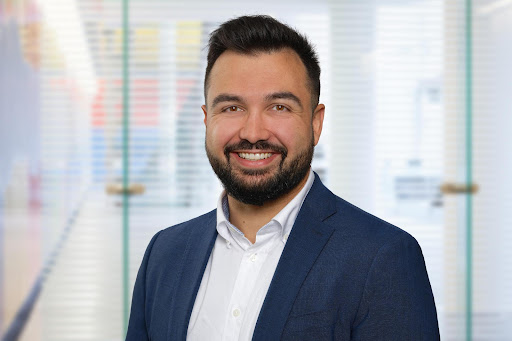 ERGO Versicherung Gurvinder Singh