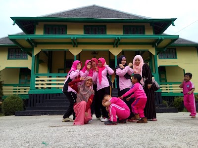 Photos of KRATON SAMBALIUNG