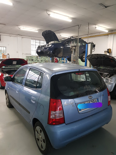 Emmegi Garage Service non e' parte di Esso vendita carburante - Thumbnail