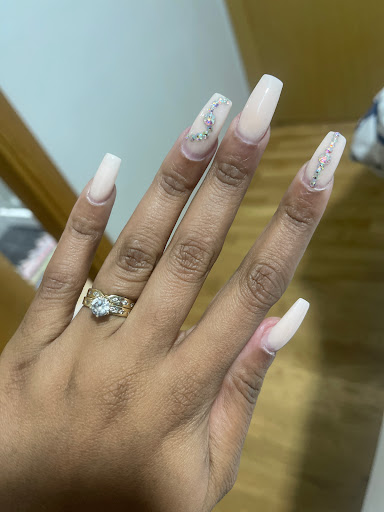 D'chloe Nails - Visual