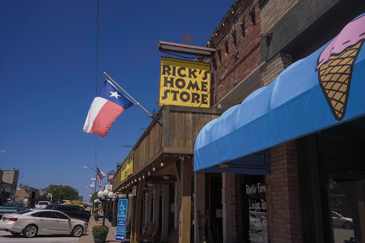 Rick's Home Store - Visual