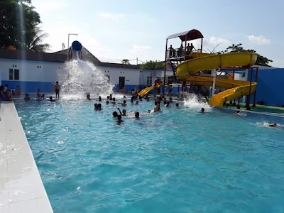 Photos of Fams Pool