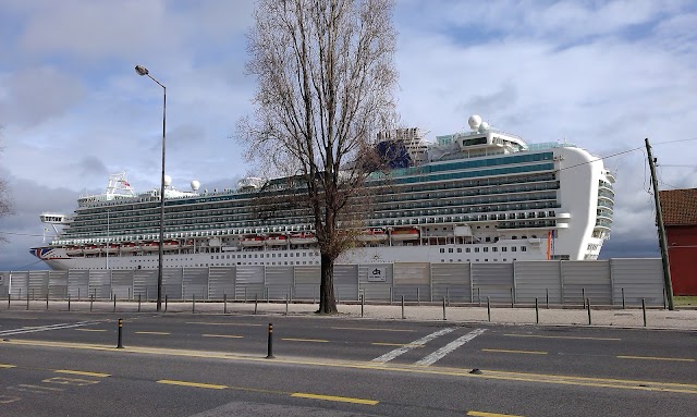 Passenger Terminal of Santa Apolonia
