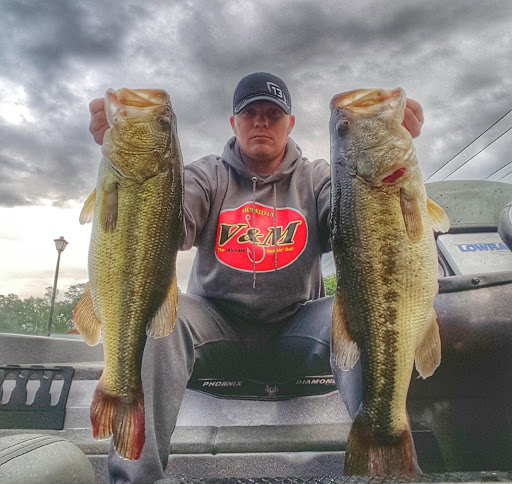 V & M Baits