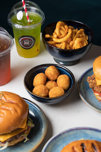 Tanky’s Burgers & Shakes - Thumbnail
