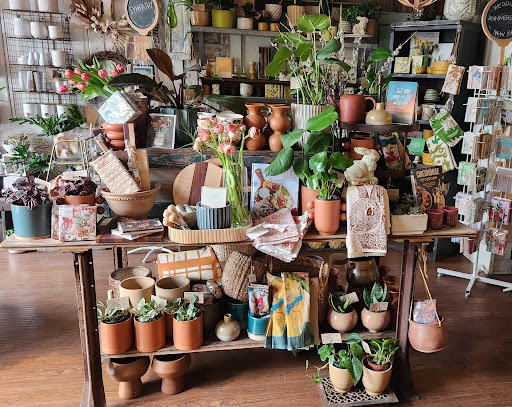 Strawberry Fields Flowers and Finds - Thumbnail