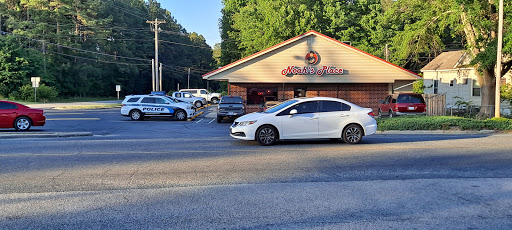 Charlies Corner Laundry Mat - Thumbnail