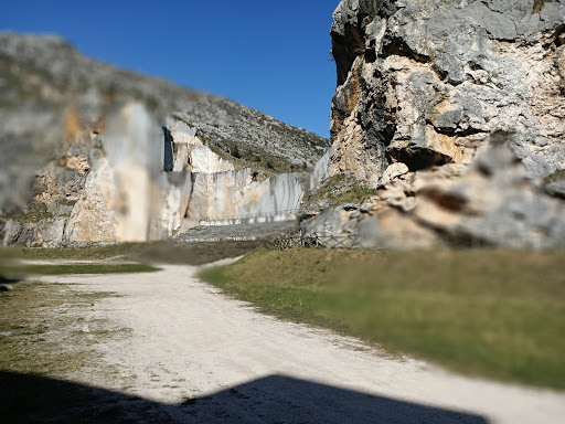 Armañongo Parketxea - Centro de Interpretación de Armañón y Montes de Ordunte - Thumbnail