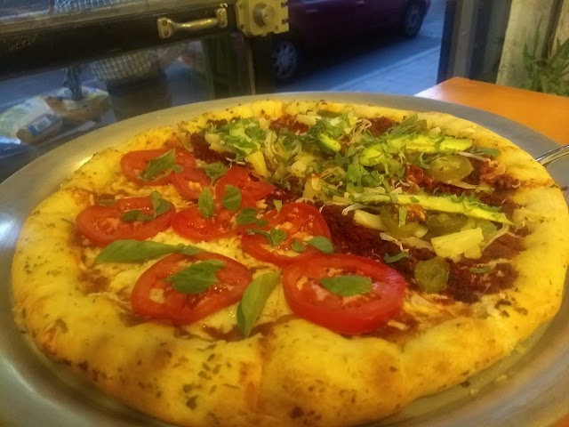 Veggino's Pizza